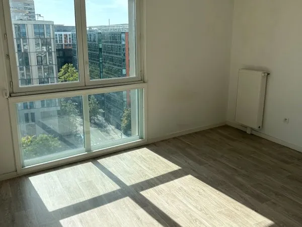 Studio 25m2 - Nanterre La Défense- 8è étage - plein sud -parking