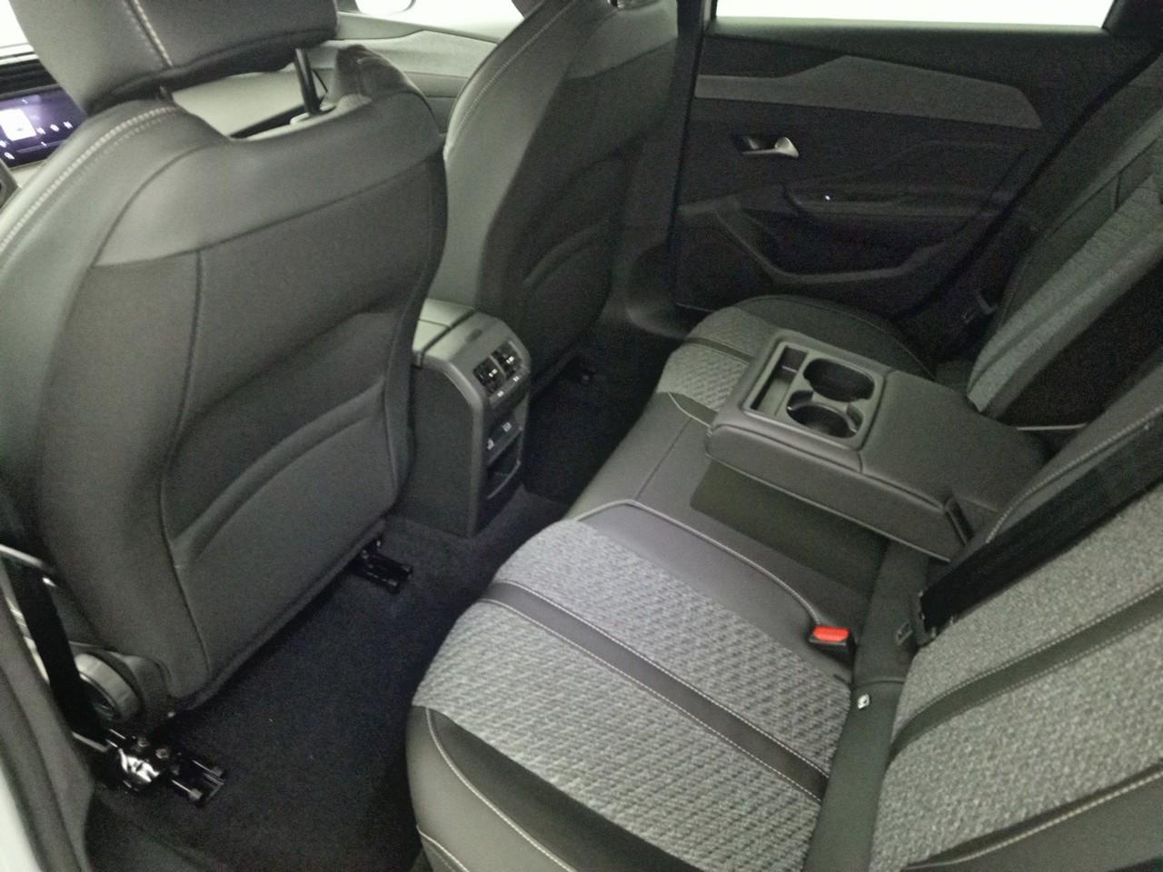 Peugeot 308 sw hybrid 145 e-dcs6 allure — photo 13