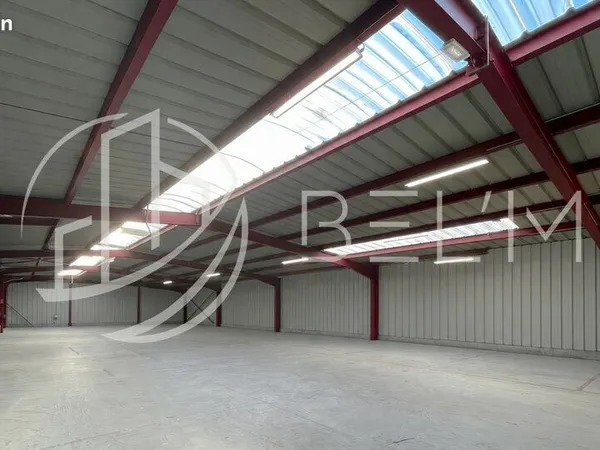 LOCAL D'ACTIVITE 2400 m² NOISIEL