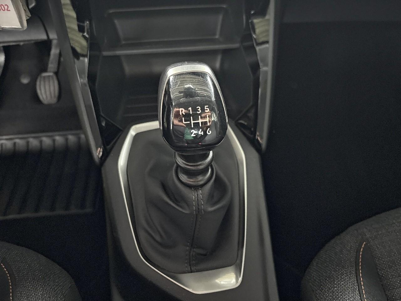 Peugeot 208 100 s&s bvm6 style — photo 23