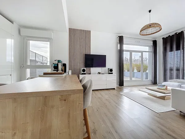 DERNIER ETAGE TERRASSE