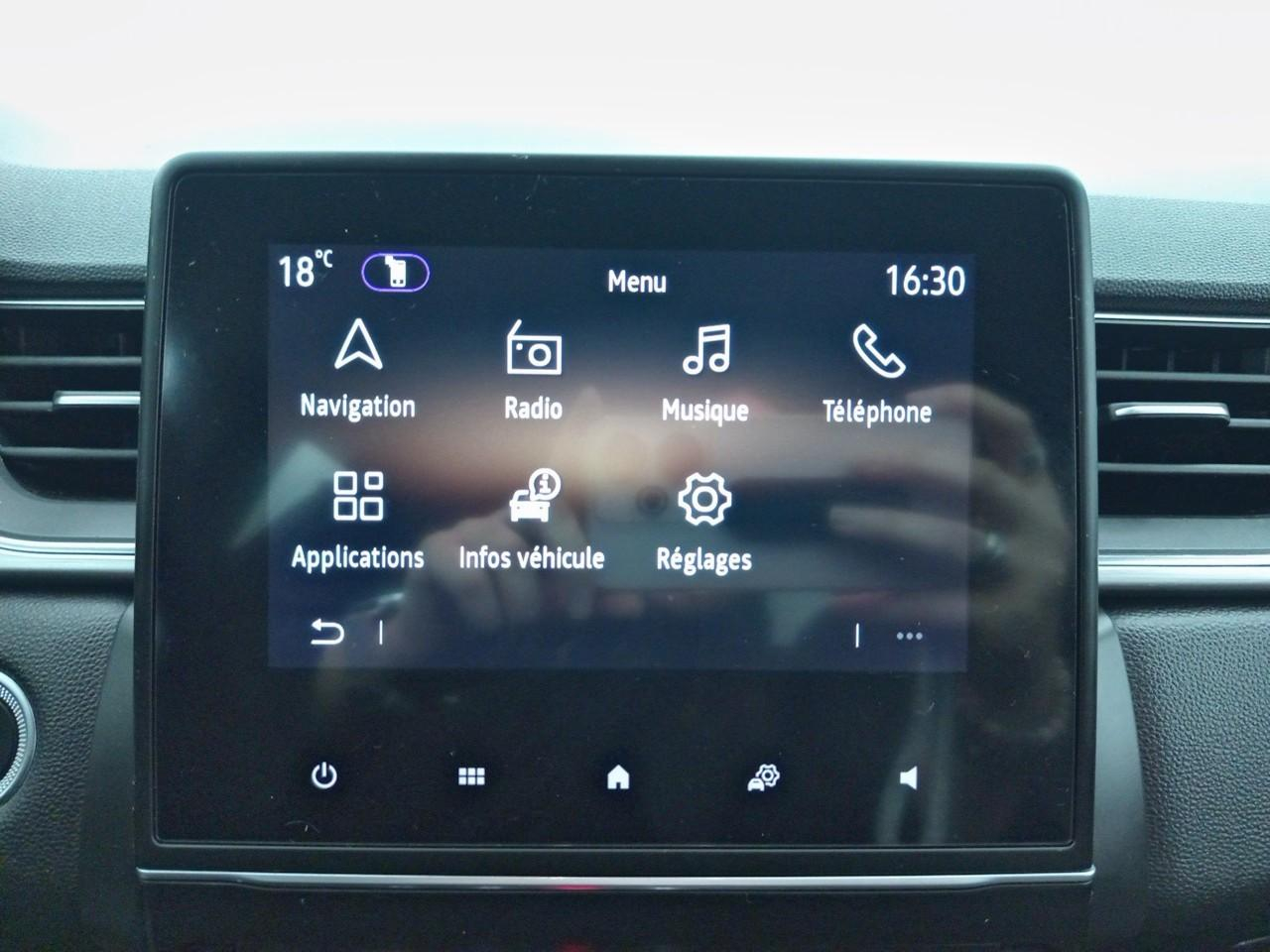 Renault Captur e-tech plug-in 160 intens — photo 27
