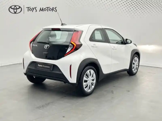 Toyota Aygo 1.0 s-cvt 72 dynamic — photo 5