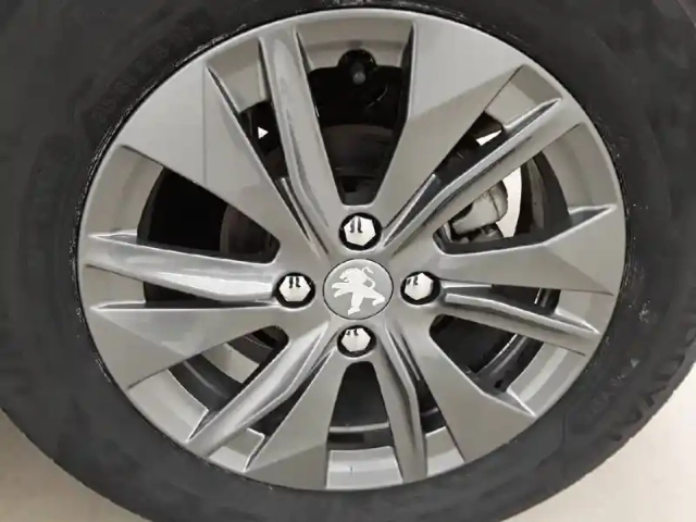 Peugeot 2008 puretech 130 s&amp;s eat8 — photo 85