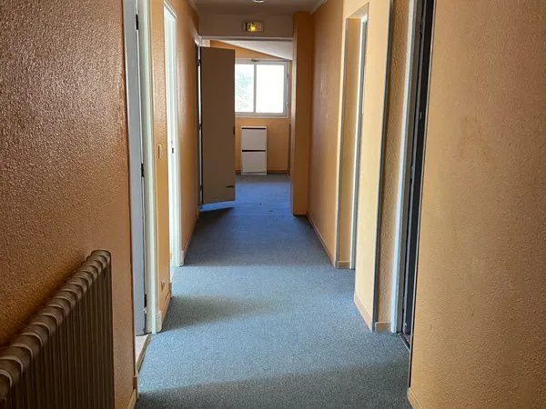 Plusieurs Studios à louer centre seyne les Alpes