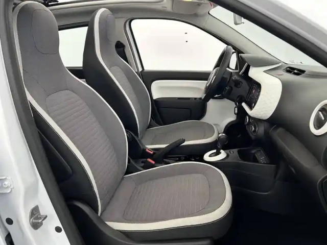 Renault Twingo iii e-tech — photo 23