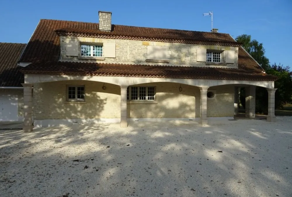 Photo 2