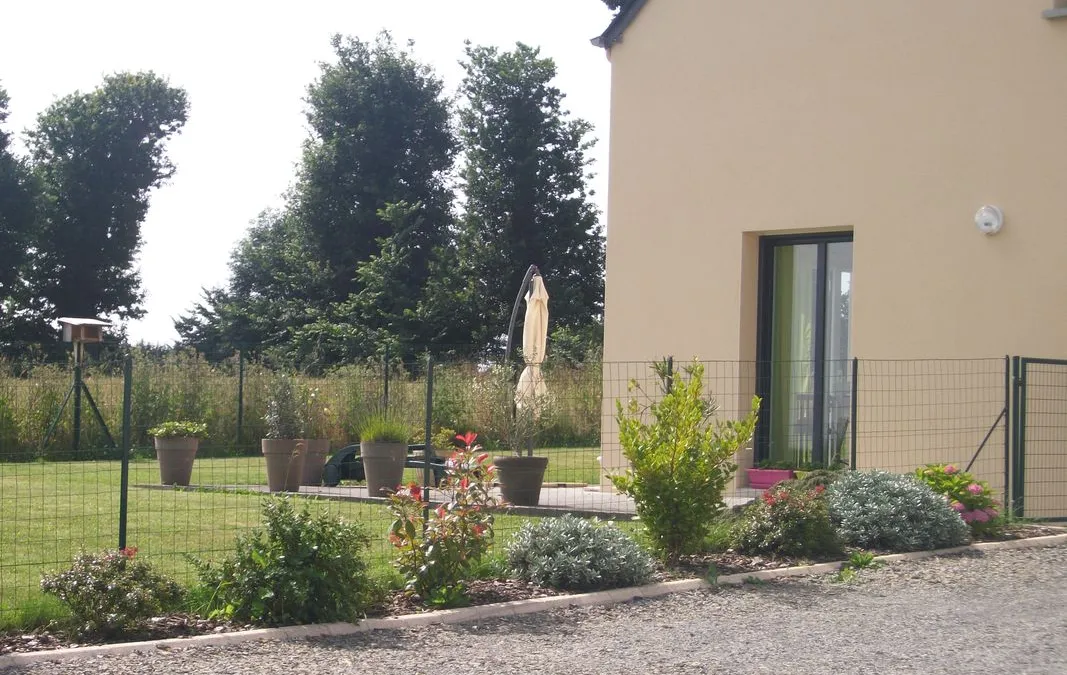 Photo 1