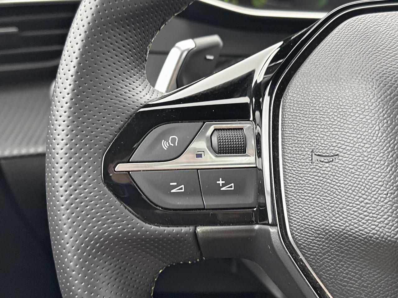 Peugeot 208 puretech 100 s&s eat8 gt — photo 20