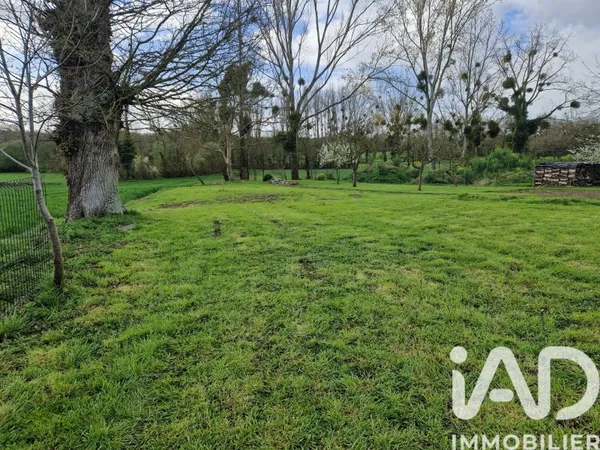 Terrain 750 m²