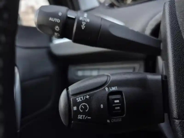 Peugeot 2008 1.2 puretech 110 s&amp;s crossway — photo 11
