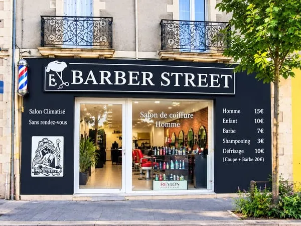 Emplacement stratégique Local commercial prêt à exploiter