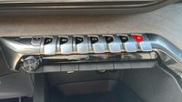 Peugeot 3008 HYBRID 225ch GT e-EAT8 — photo 26