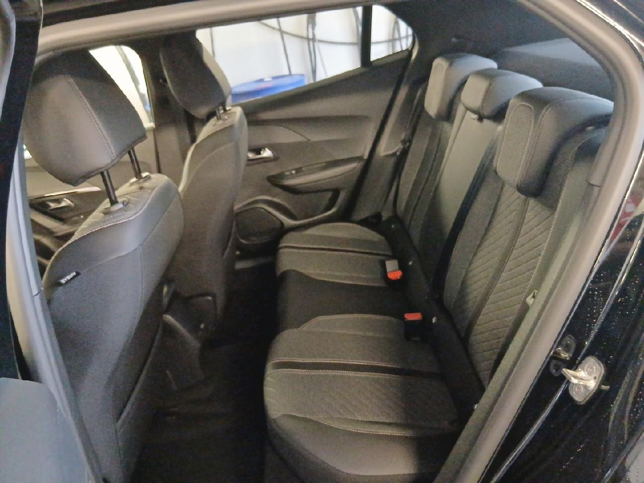 Peugeot 2008 156 ch 54 kwh allure — photo 10