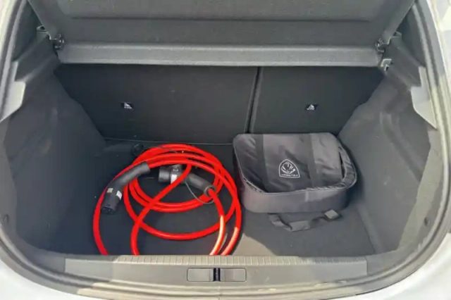 Peugeot 208 electrique 54 kwh 156ch — photo 9