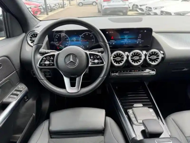Mercedes Eqa 250 business line — photo 31