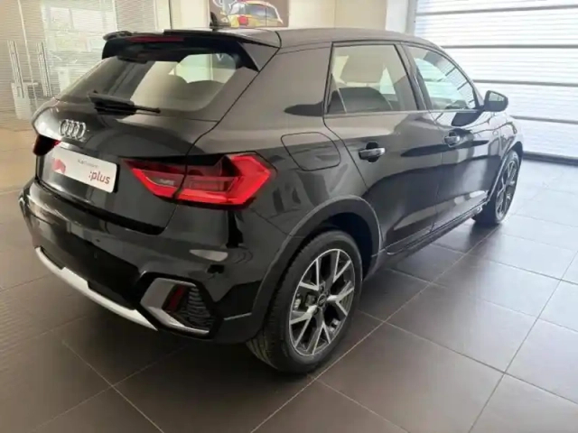 Audi A1 allstreet 30 tfsi 116ch  advanced s tronic 7 — photo 5
