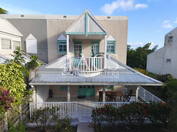 MAISON MEUBLEE, JUMELEE EN DUPLEX - TERREVILLE