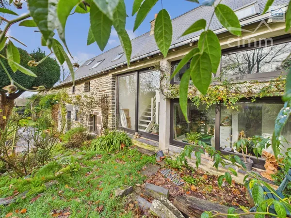 Maison de 180 m² sur un terrain de 1065 m²