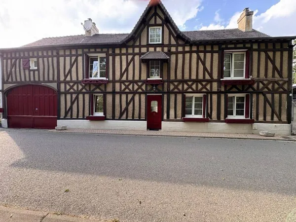 Maison de plain-pied 2 pièces 270 m²