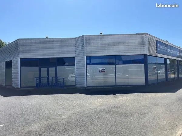 Local commercial 280 m² Lannion