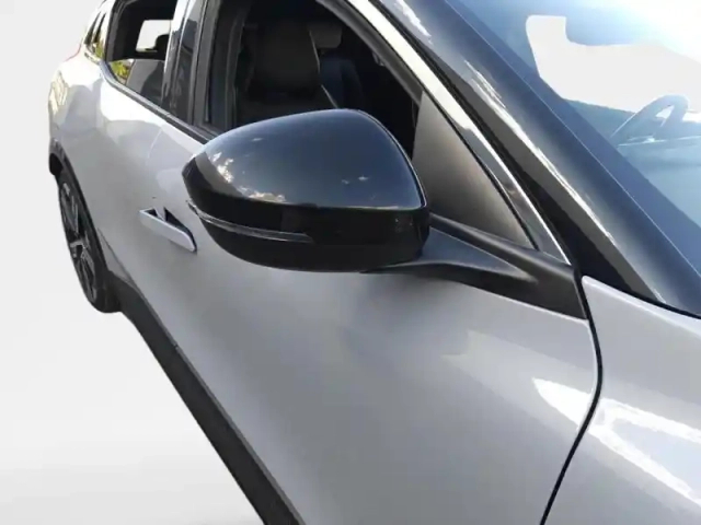 Renault Megane e-tech electric ev60 220ch iconic super charge — photo 11