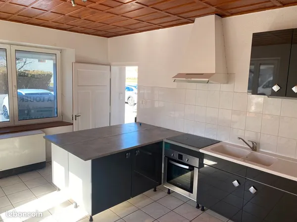 À LOUER - APPARTEMENT 88 m² - LA RIVIÈRE-DRUGEON