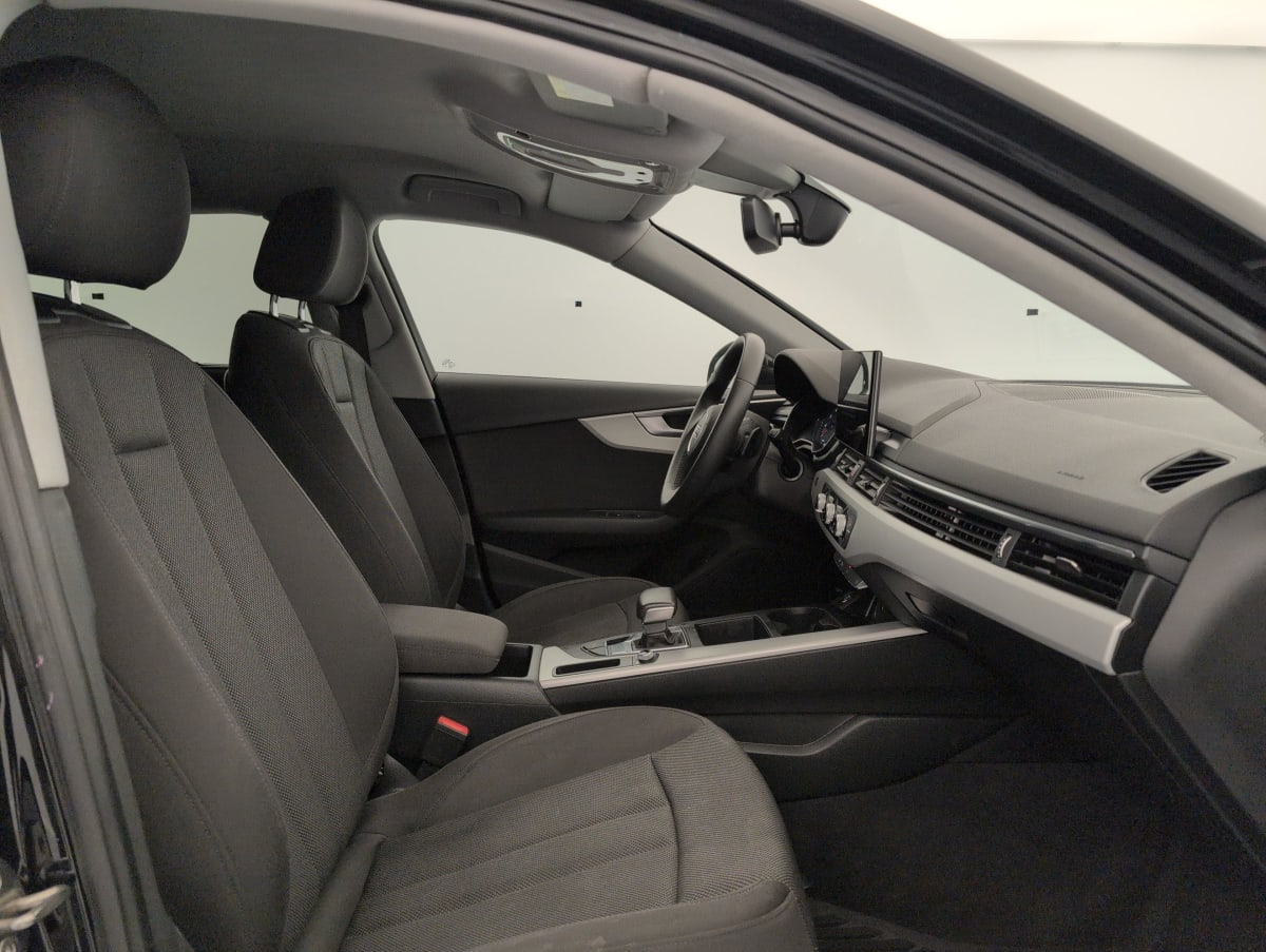Audi A4 Avant — photo 9