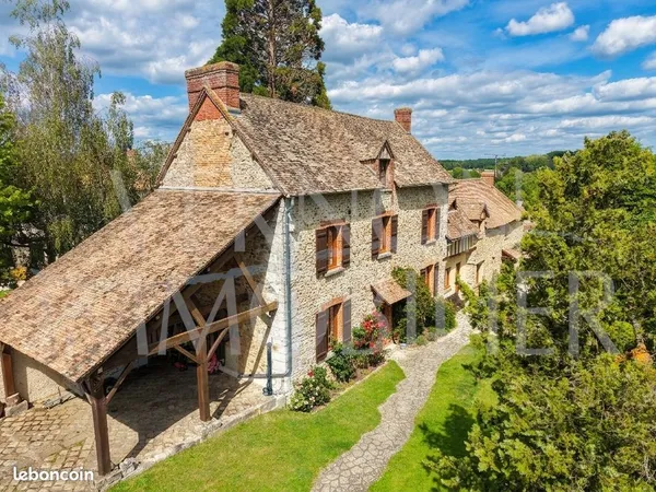 Propriété 6 pièces 224 m²