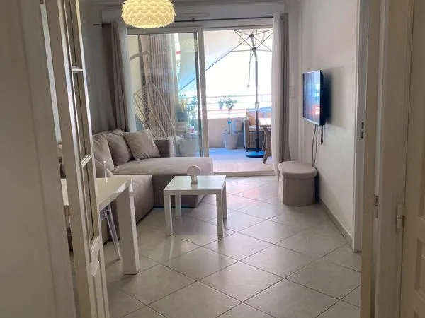 Palm beach 37m2 Tb état meublé terrasse de 10m2