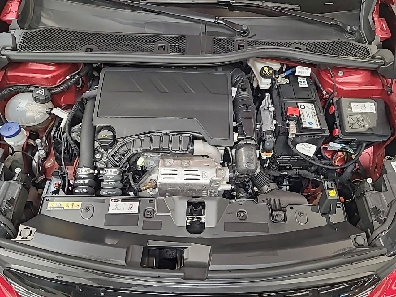 Peugeot 2008 puretech 130 s&s bvm6 allure pack — photo 15