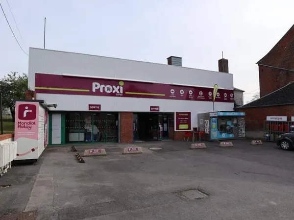 Local commercial 580 m²