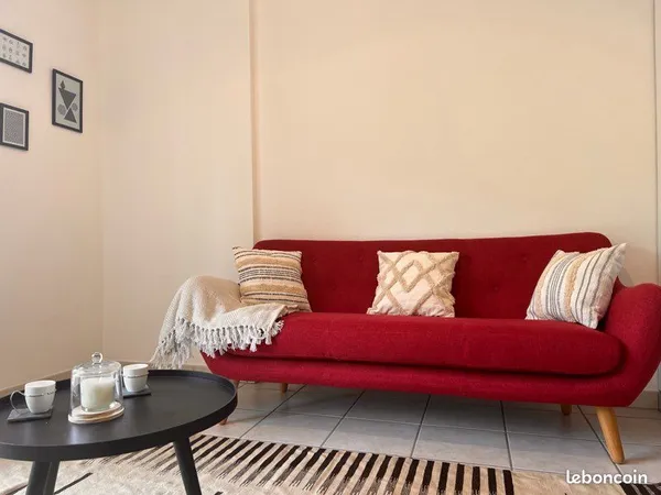 Appartement avec un parking couvert, double, une cave et un grand balcon