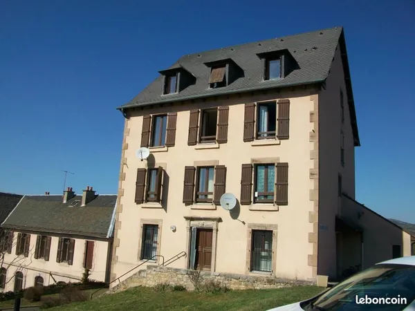 Studio 1 pièce 17 m²
