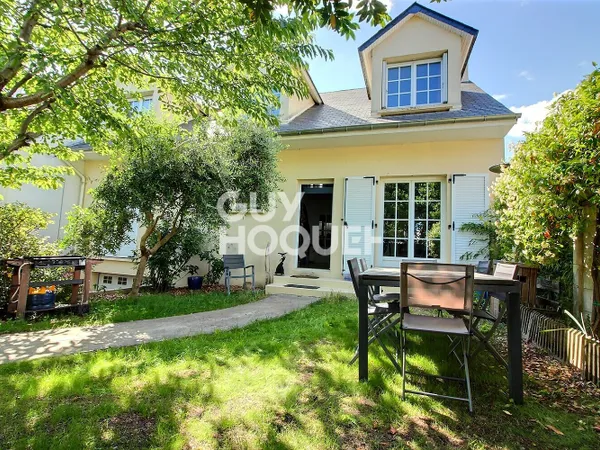 Maison 10 pièces 215m²
