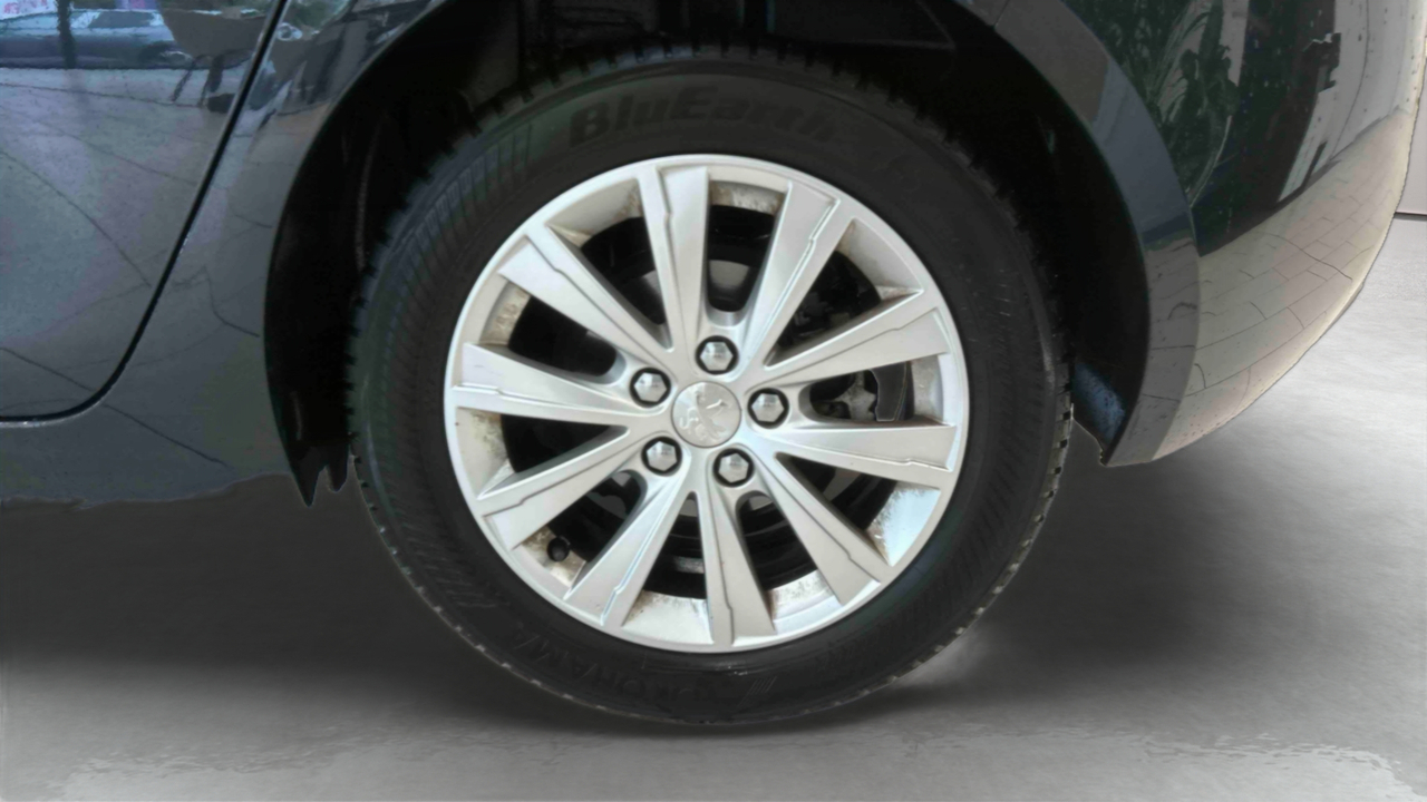 Peugeot 308 PureTech 110ch S&amp;S BVM6 — photo 14
