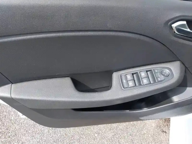 Renault Clio tce 90 ch gsr2 — photo 11