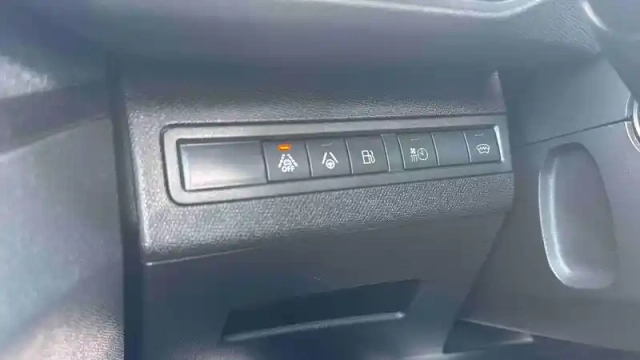 Peugeot 3008 hybrid 225 e-eat8 — photo 26