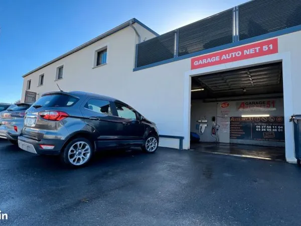 Local 127 m² BETHENY