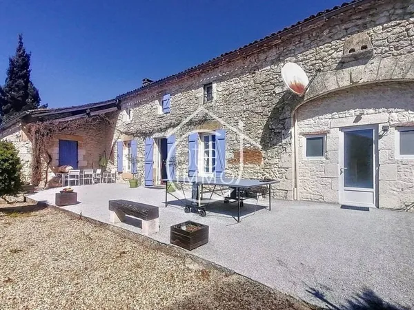 Maison 14 pièces 420 m²