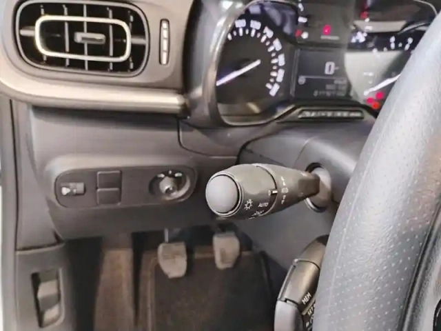 Citroën C3 puretech 83 ch bvm5 max — photo 17