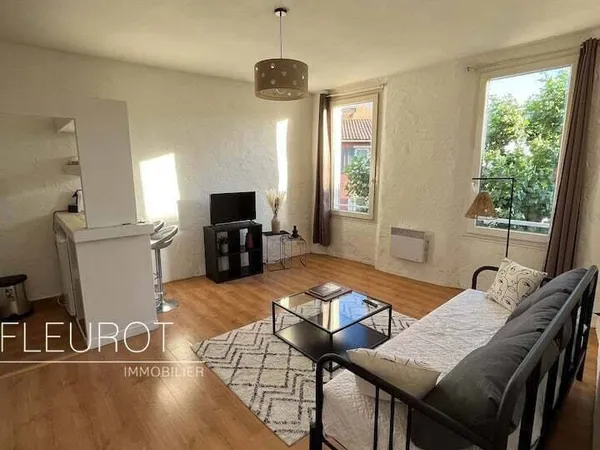 Studio 1 pièce 28 m²