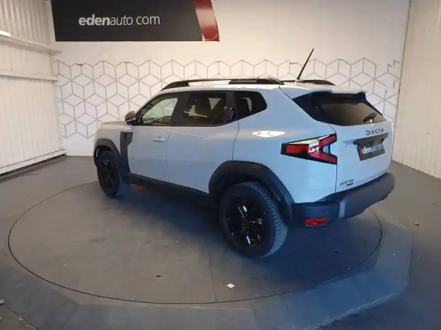 Dacia Duster hybrid-g 150 4x4 — photo 3
