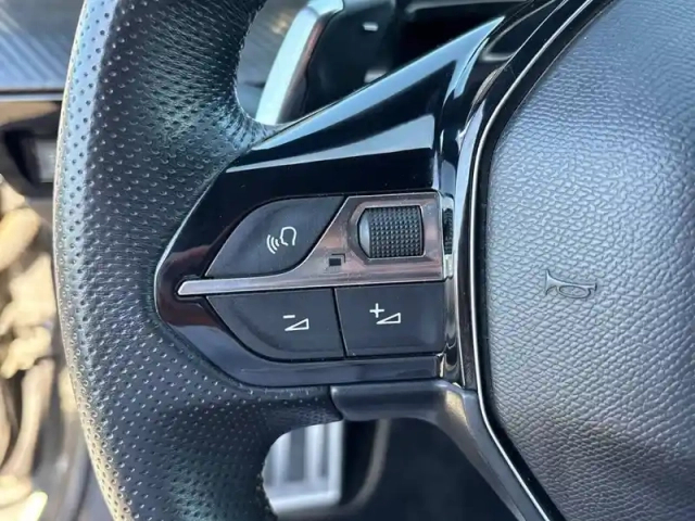 Peugeot 508 hybrid 225 e-eat8 — photo 18