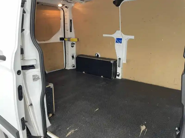 Ford Transit custom fourgon 280 l1h1 2.0 ecoblue 130 — photo 15
