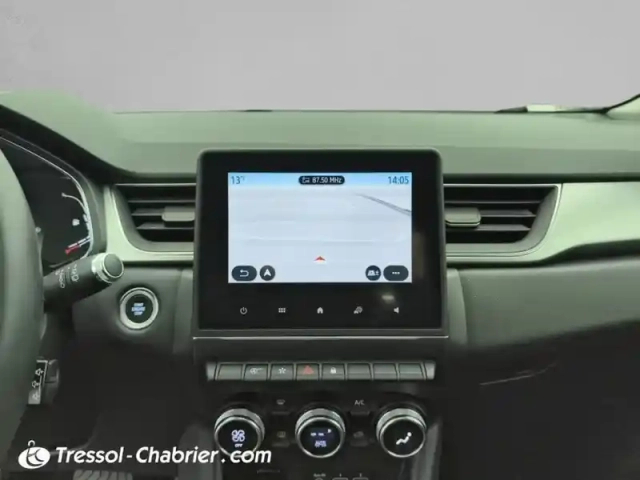 Renault Captur blue dci 115 edc intens — photo 11
