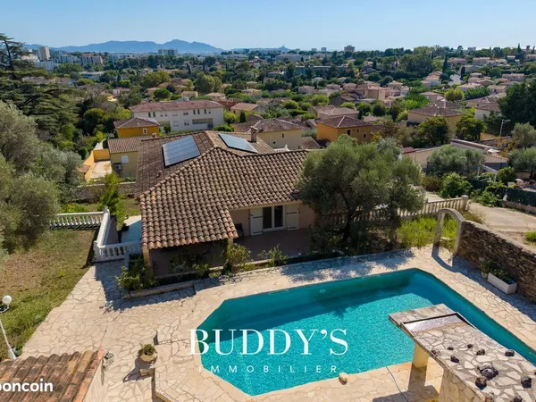 Propriété 6 pièces 174 m²