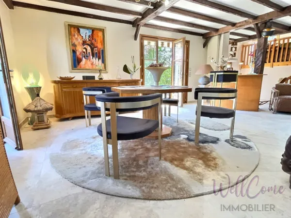 Maison 8 pièces 151 m²