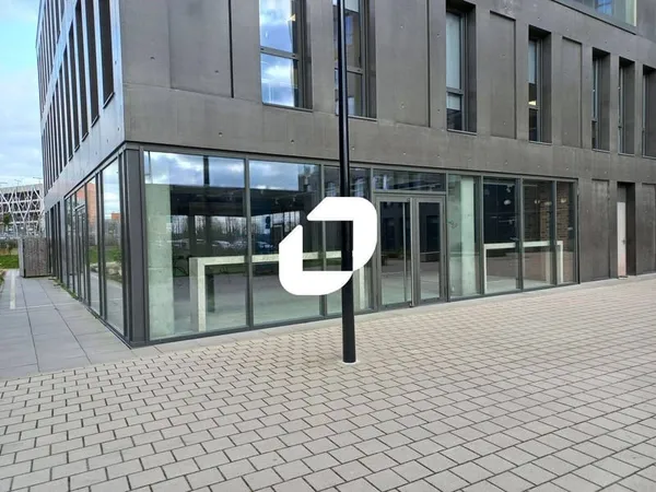 Local commercial 406 m²
