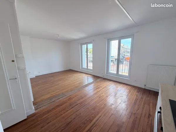 Appartement T2 50m² rénové avec balcon - Centre-ville